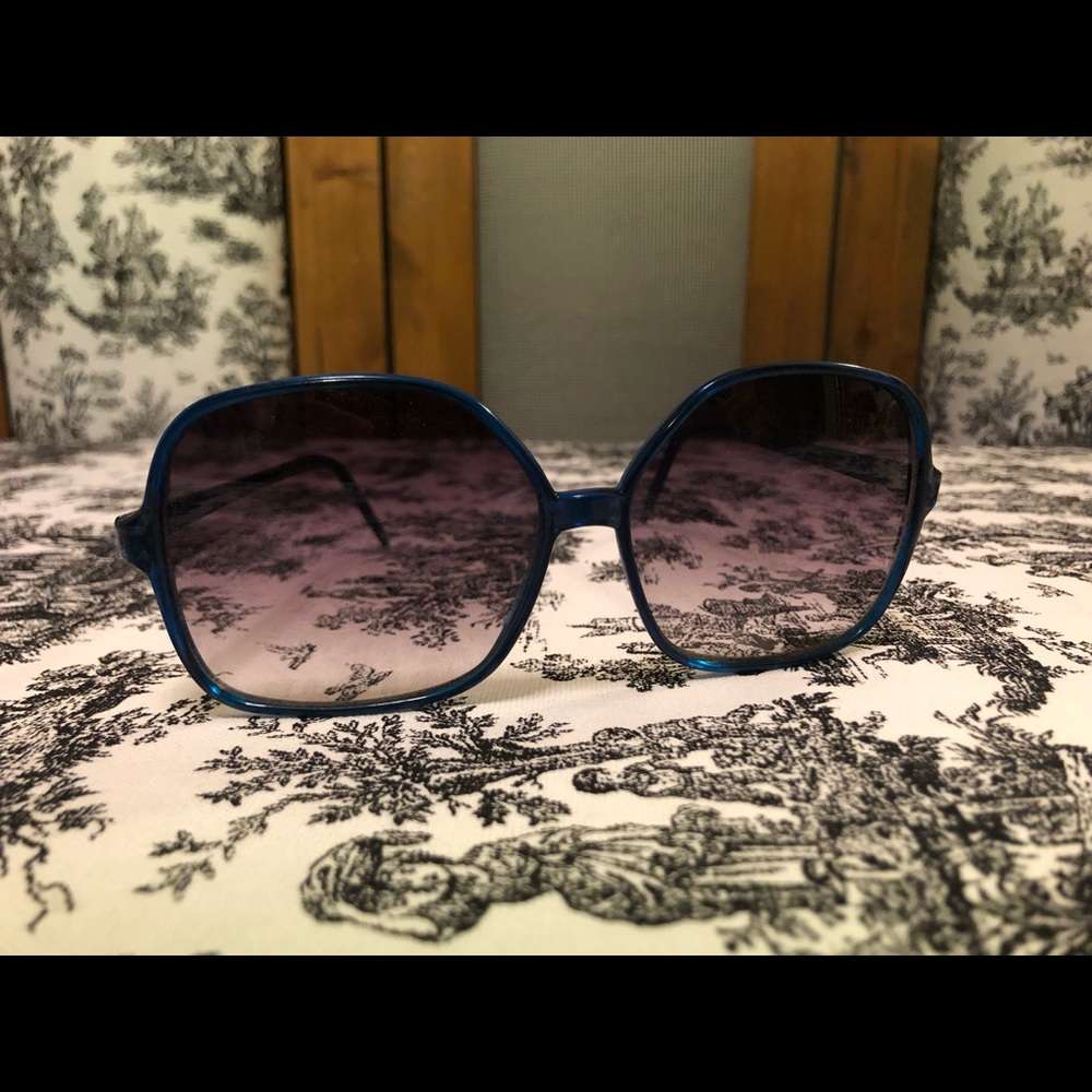 Turquoise Vintage Foster Grant sunglasses